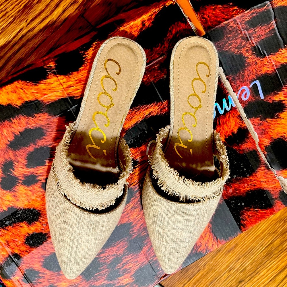 Brand New, Light Tan Linen Fringe Flat Mules